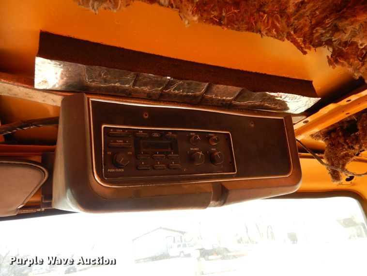 image for item DF8264 1989 Ford L8000  crane truck