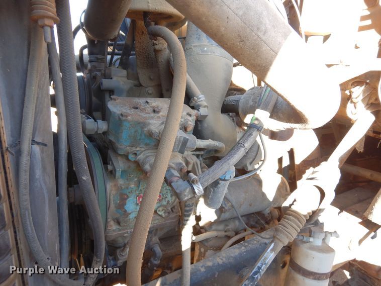 image for item DF8264 1989 Ford L8000  crane truck