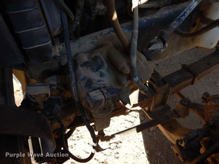 image for item DF8264 1989 Ford L8000  crane truck