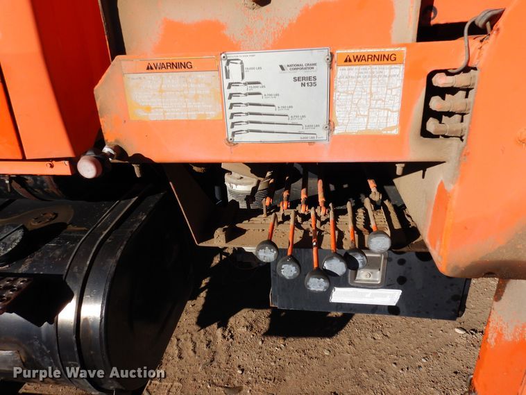 image for item DF8264 1989 Ford L8000  crane truck