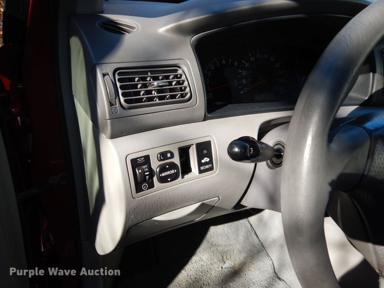 image for item DI6866 2005 Toyota Corolla LE