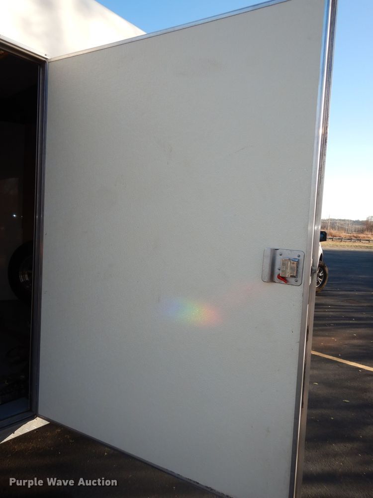 image for item DI6878 2010 Sharp  enclosed cargo trailer