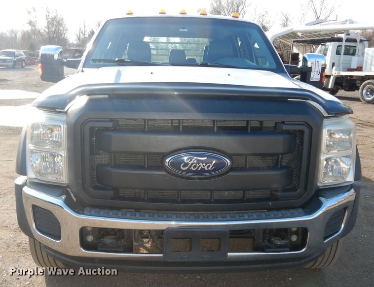 image for item DI6893 2015 Ford F550 Super Duty XL  Crew Cab flatbed truck