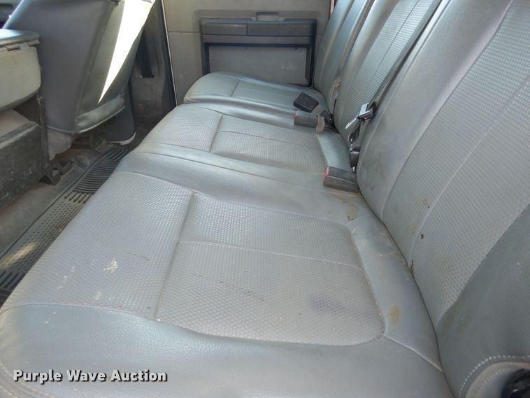 image for item DI6893 2015 Ford F550 Super Duty XL  Crew Cab flatbed truck