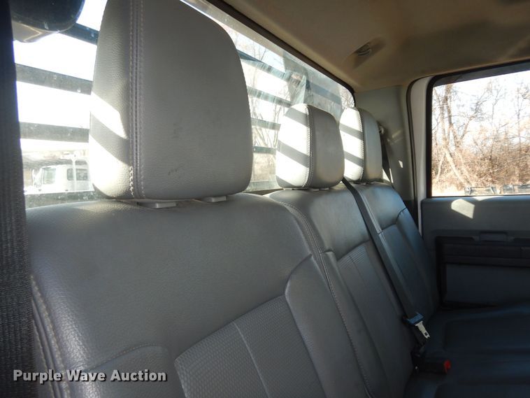 image for item DI6893 2015 Ford F550 Super Duty XL  Crew Cab flatbed truck