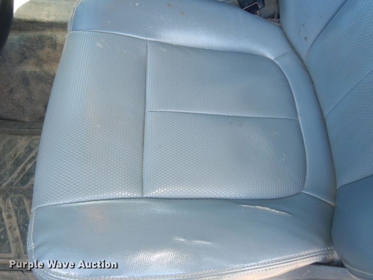 image for item DI6893 2015 Ford F550 Super Duty XL  Crew Cab flatbed truck