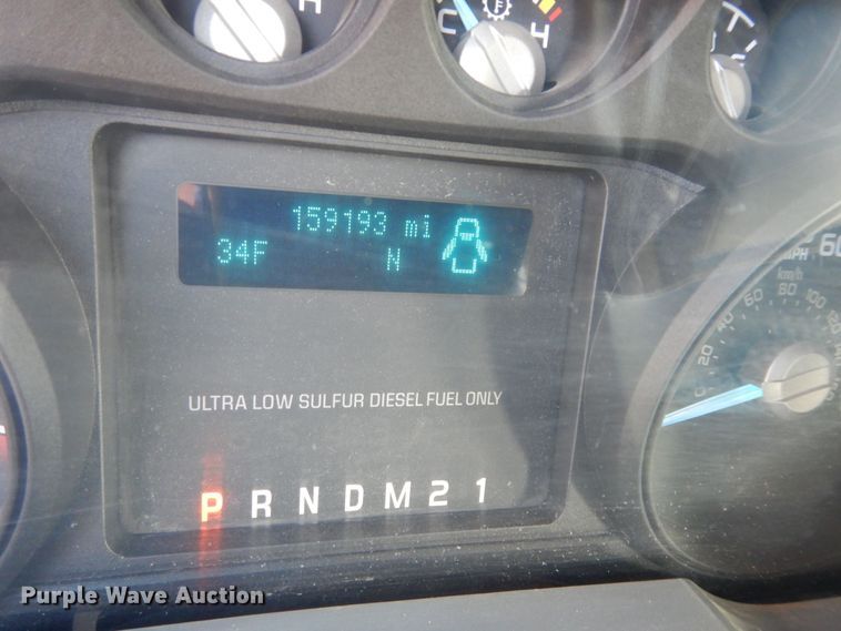 image for item DI6893 2015 Ford F550 Super Duty XL  Crew Cab flatbed truck