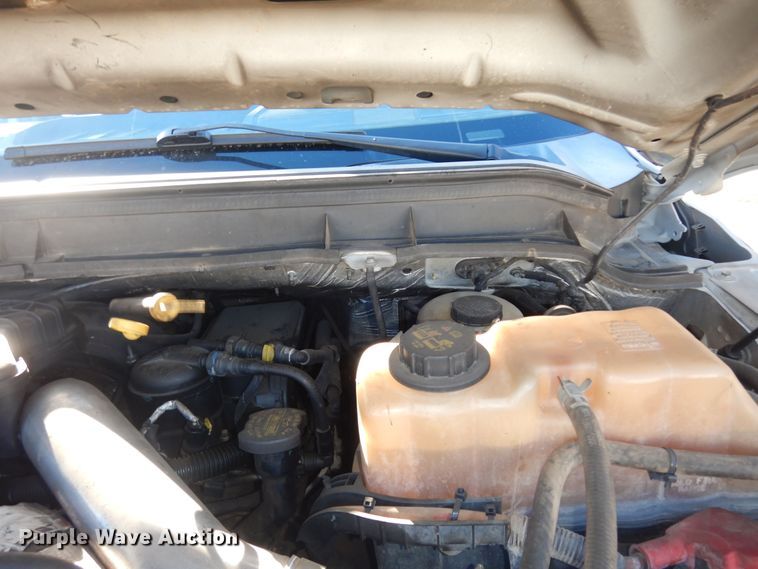 image for item DI6893 2015 Ford F550 Super Duty XL  Crew Cab flatbed truck