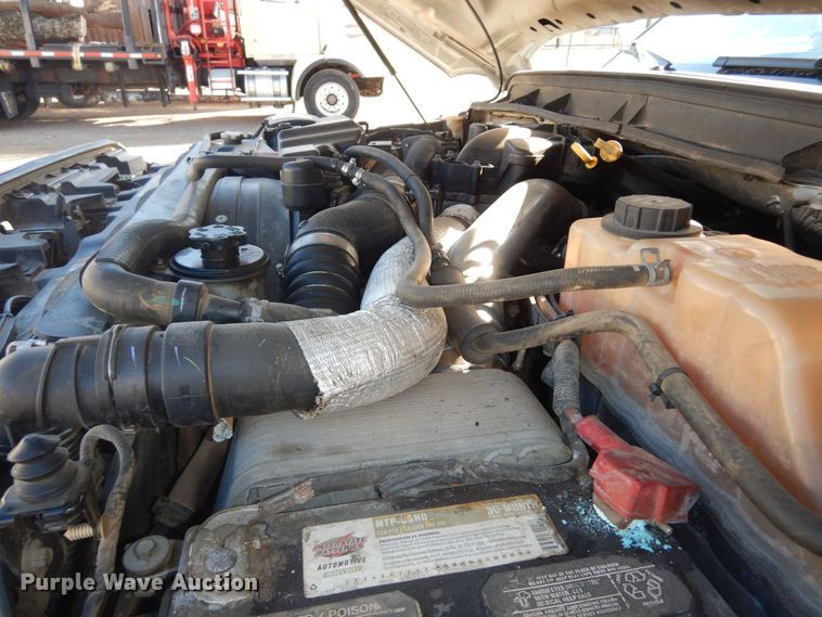 image for item DI6893 2015 Ford F550 Super Duty XL  Crew Cab flatbed truck