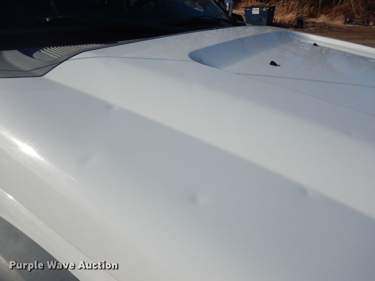 image for item DI6893 2015 Ford F550 Super Duty XL  Crew Cab flatbed truck