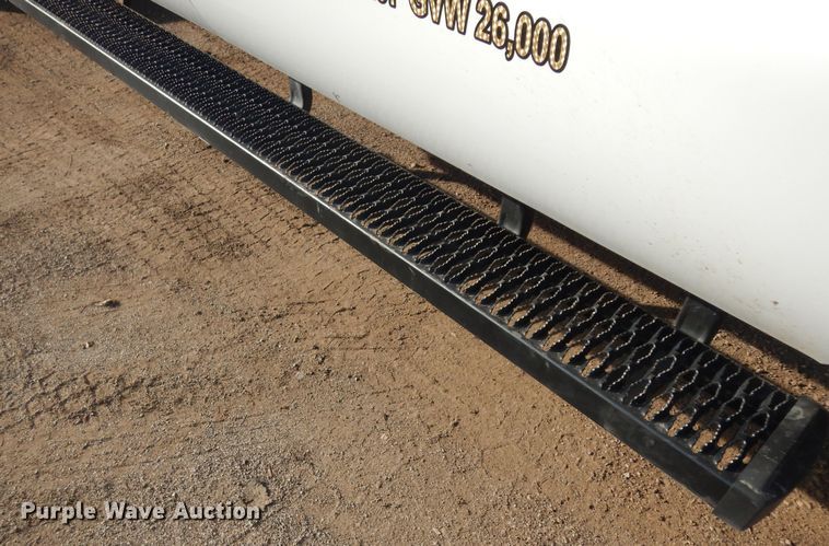 image for item DI6893 2015 Ford F550 Super Duty XL  Crew Cab flatbed truck