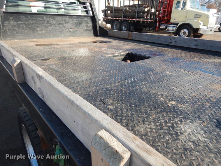 image for item DI6893 2015 Ford F550 Super Duty XL  Crew Cab flatbed truck