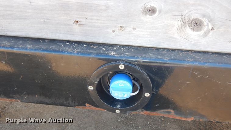 image for item DI6893 2015 Ford F550 Super Duty XL  Crew Cab flatbed truck