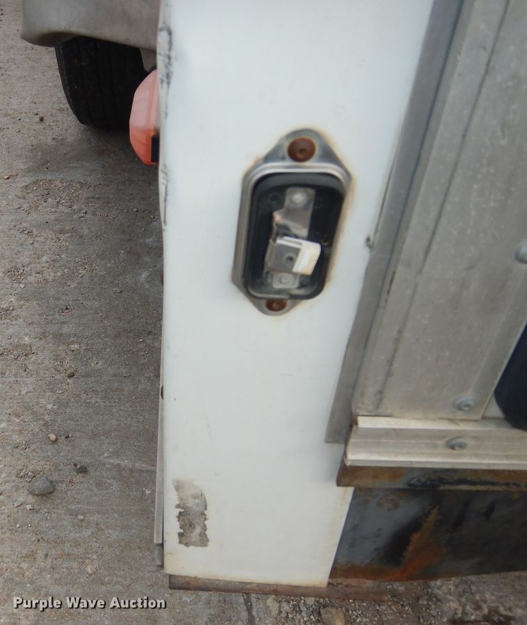 image for item DI6910 2007 Haulmark KD7X16WT2  enclosed cargo trailer