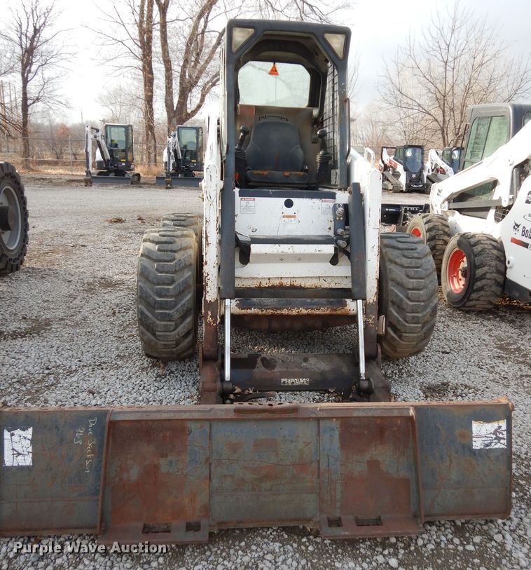 image for item DI6911 2001 Bobcat 963  skid steer loader