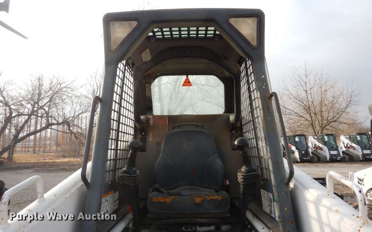 image for item DI6911 2001 Bobcat 963  skid steer loader