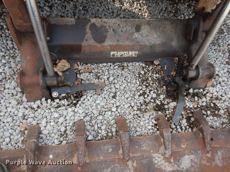 image for item DI6911 2001 Bobcat 963  skid steer loader