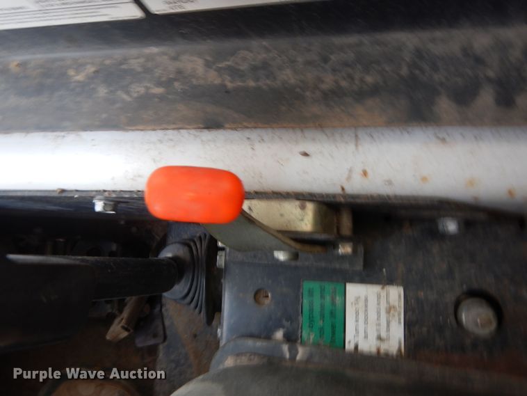 image for item DI6911 2001 Bobcat 963  skid steer loader