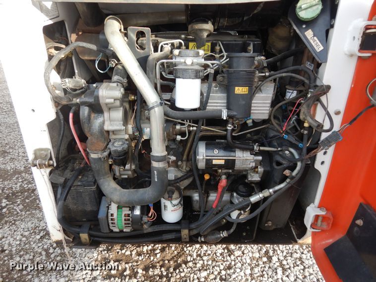 image for item DI6911 2001 Bobcat 963  skid steer loader