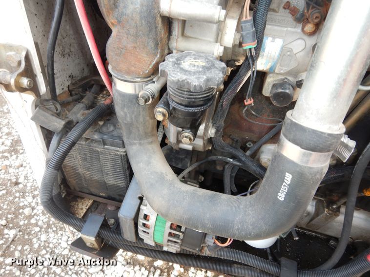 image for item DI6911 2001 Bobcat 963  skid steer loader