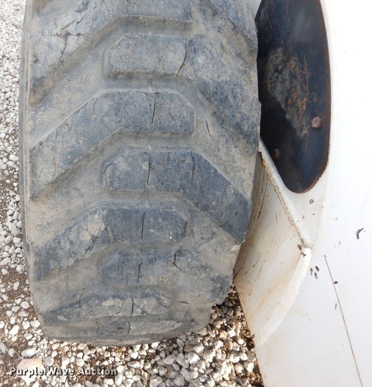 image for item DI6911 2001 Bobcat 963  skid steer loader