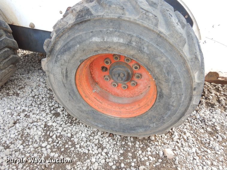 image for item DI6911 2001 Bobcat 963  skid steer loader