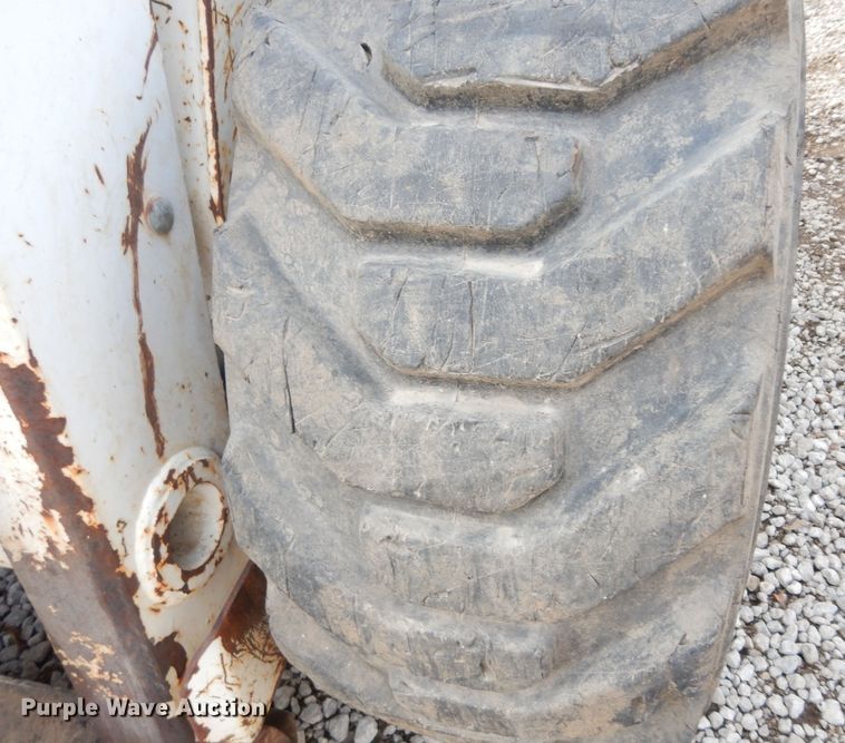 image for item DI6911 2001 Bobcat 963  skid steer loader