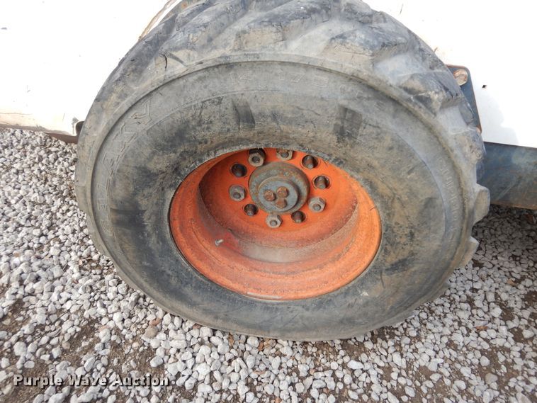 image for item DI6911 2001 Bobcat 963  skid steer loader