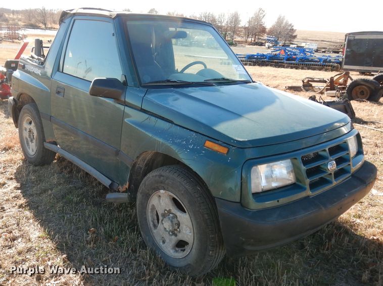 image for item DI6934 1997 Geo Tracker
