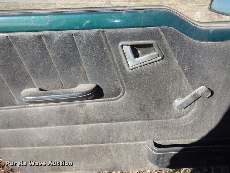 image for item DI6934 1997 Geo Tracker