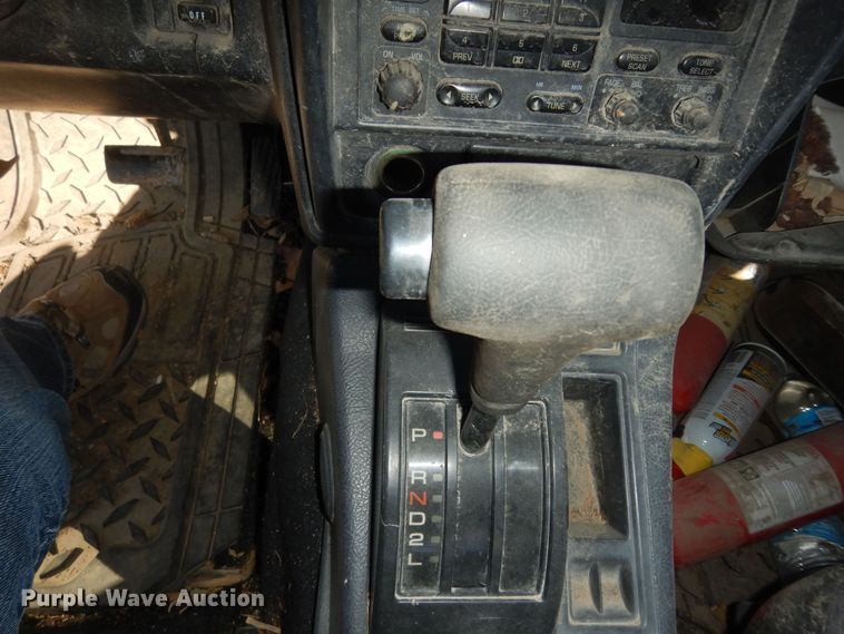 image for item DI6934 1997 Geo Tracker