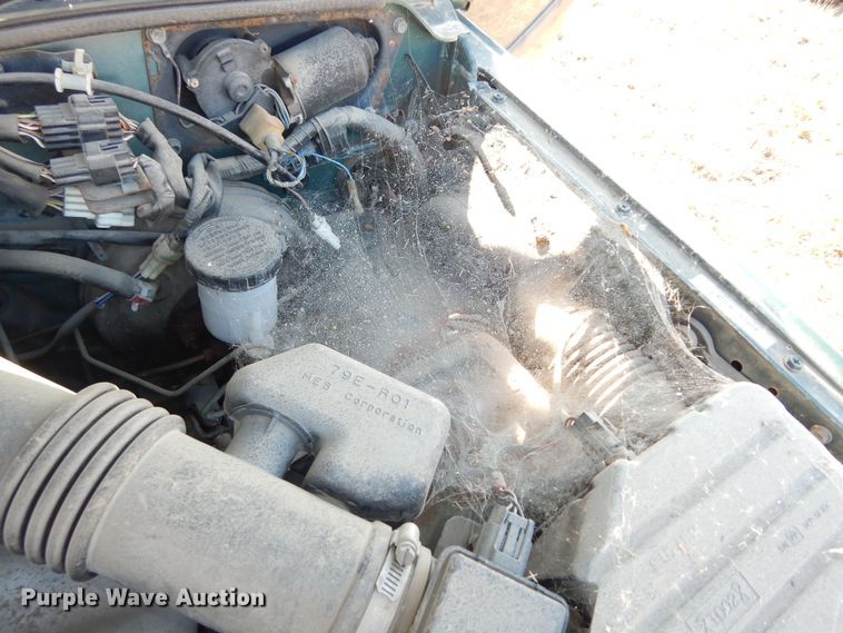 image for item DI6934 1997 Geo Tracker