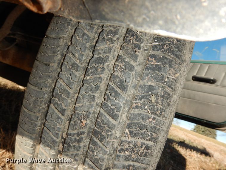 image for item DI6934 1997 Geo Tracker