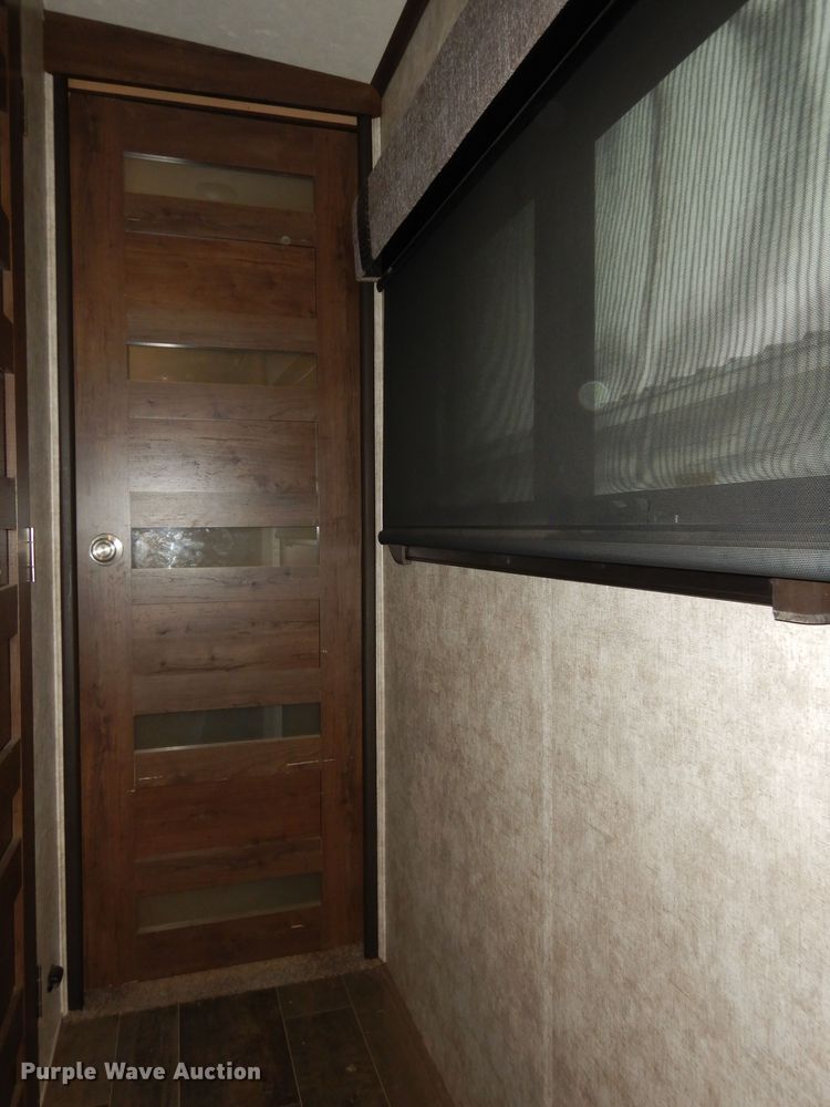 image for item DI6972 2018 Open Range 427BHS  camper