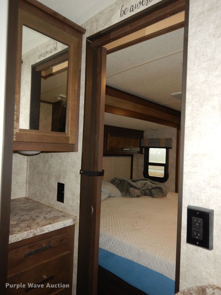 image for item DI6972 2018 Open Range 427BHS  camper