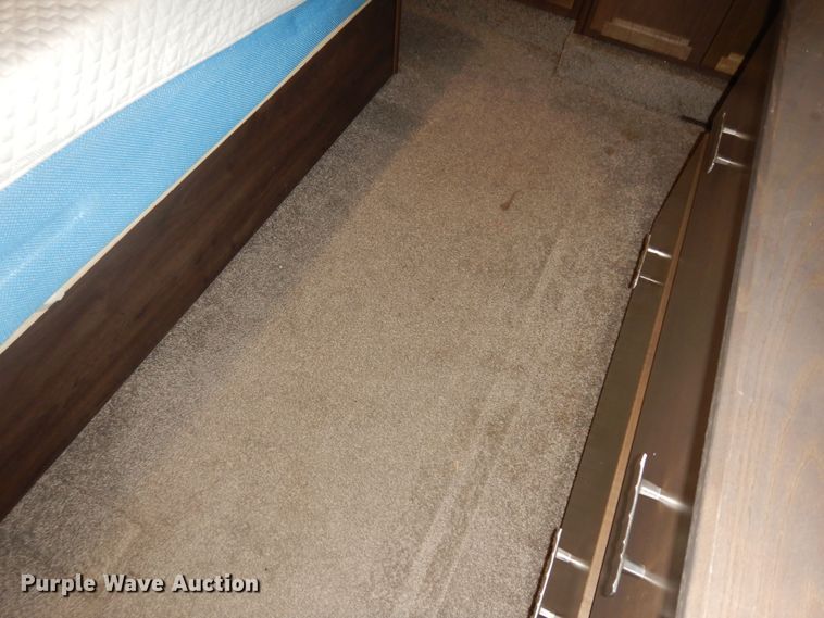 image for item DI6972 2018 Open Range 427BHS  camper