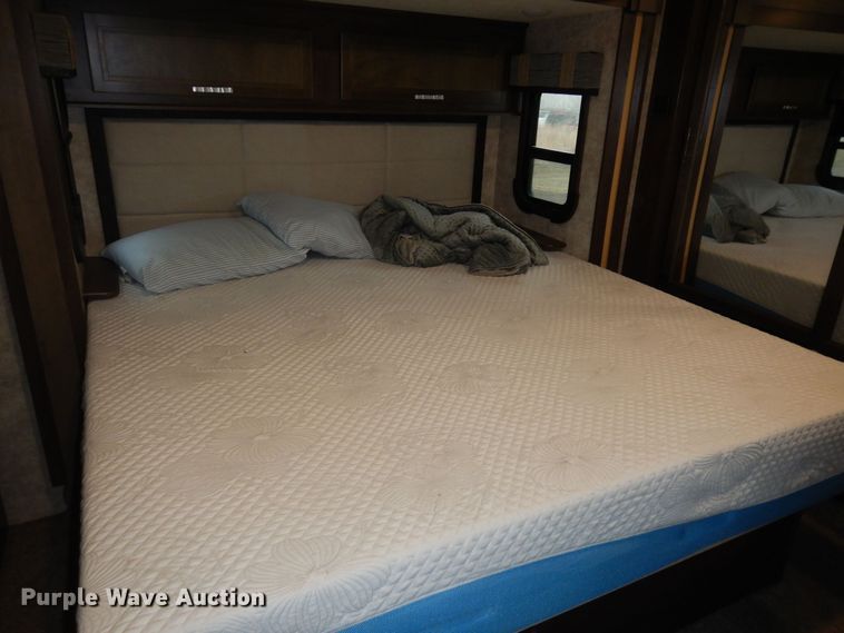 image for item DI6972 2018 Open Range 427BHS  camper