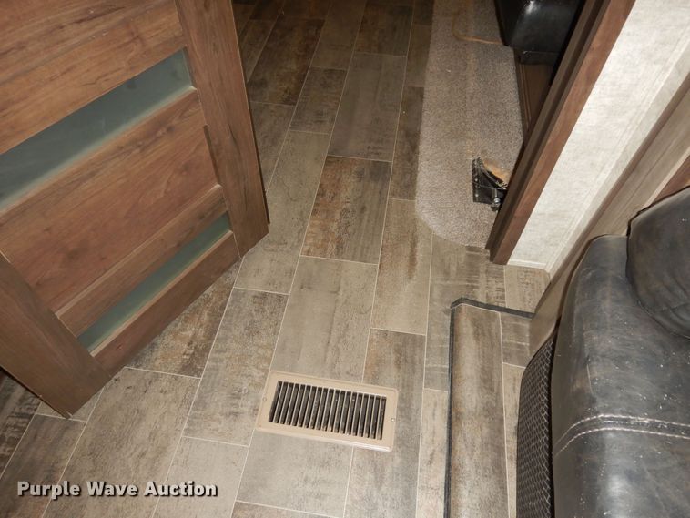 image for item DI6972 2018 Open Range 427BHS  camper