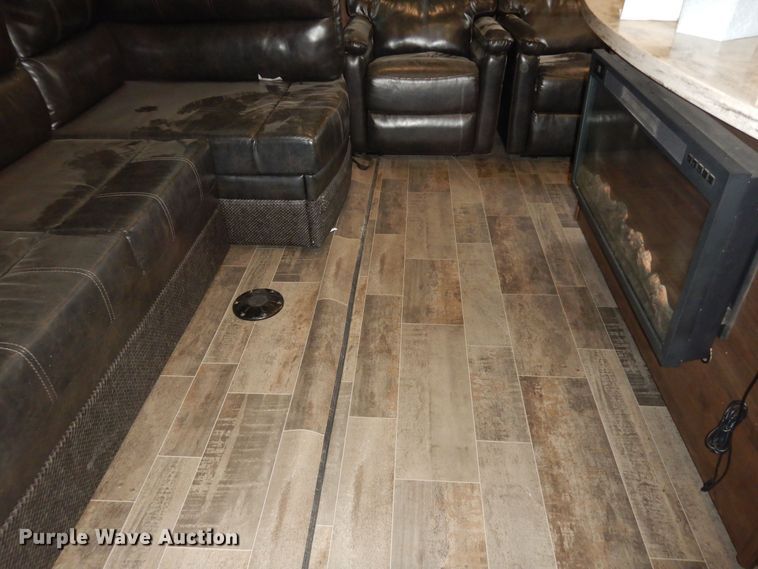 image for item DI6972 2018 Open Range 427BHS  camper