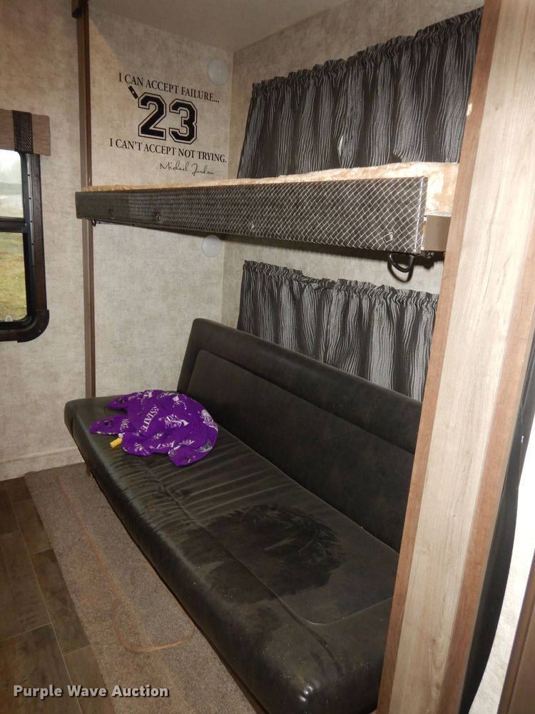 image for item DI6972 2018 Open Range 427BHS  camper