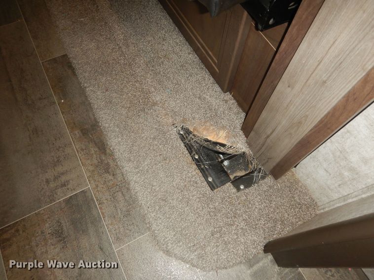 image for item DI6972 2018 Open Range 427BHS  camper