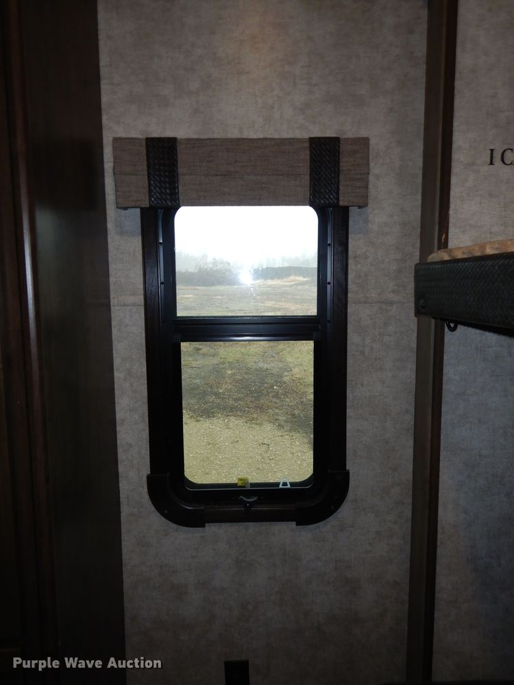 image for item DI6972 2018 Open Range 427BHS  camper