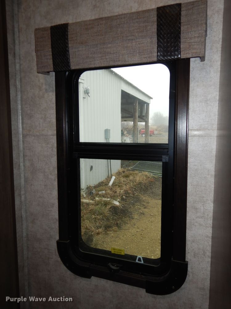 image for item DI6972 2018 Open Range 427BHS  camper