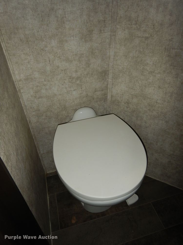 image for item DI6972 2018 Open Range 427BHS  camper