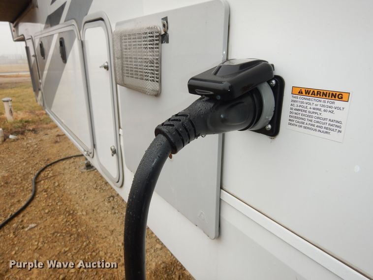 image for item DI6972 2018 Open Range 427BHS  camper