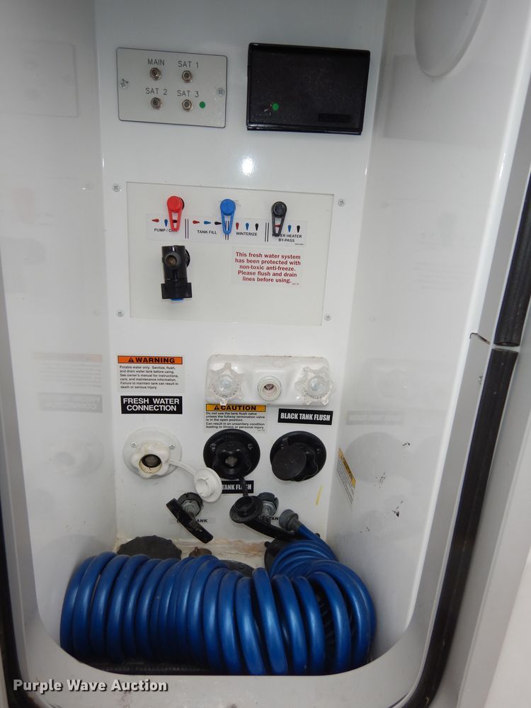 image for item DI6972 2018 Open Range 427BHS  camper