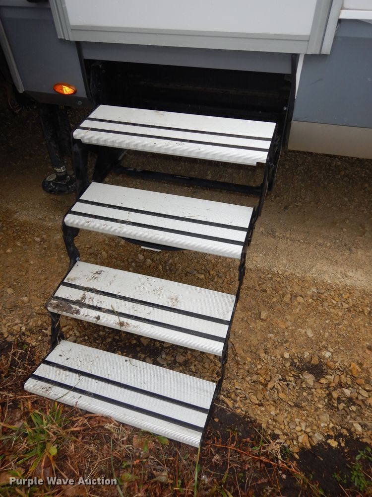 image for item DI6972 2018 Open Range 427BHS  camper