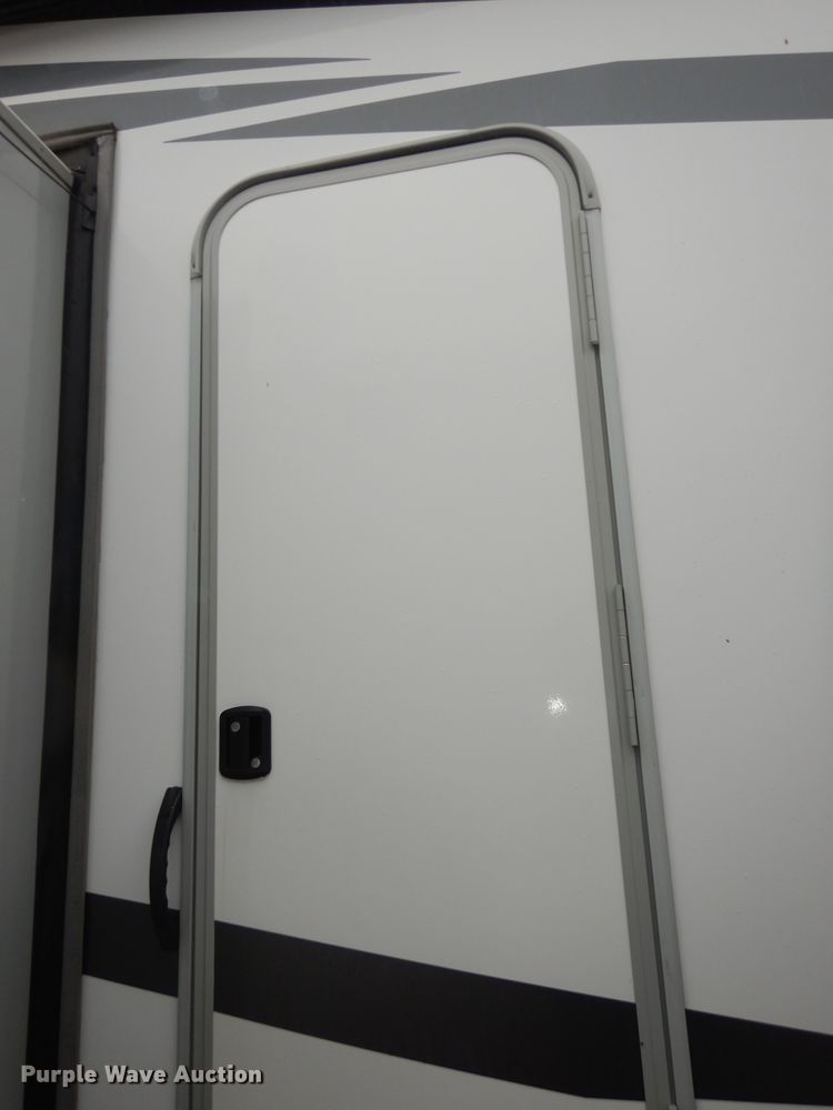 image for item DI6972 2018 Open Range 427BHS  camper