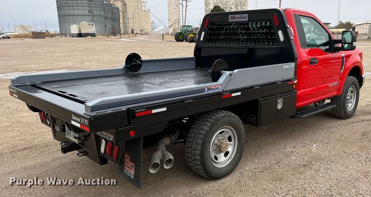 image for item DM2530 2017 Ford F350 Super Duty  bale bed pickup truck