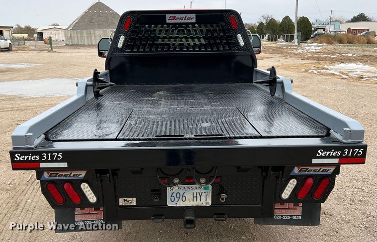 image for item DM2530 2017 Ford F350 Super Duty  bale bed pickup truck